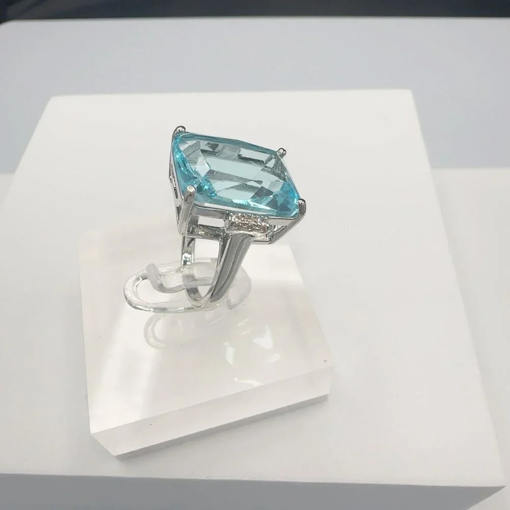 Aquamarine CZ Silver Tone Cocktail Ring Size 8 - Picture 9 of 11